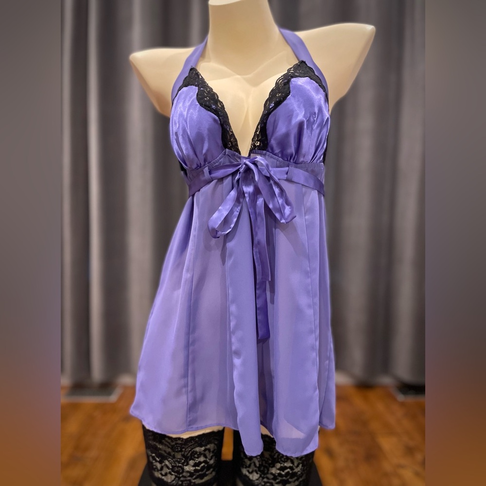 Frederick’s Of Hollywood purple babydoll nightie